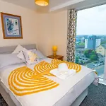 Center, Free Wifi For Contractor, Family *