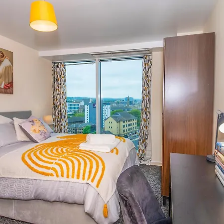 Διαμέρισμα The Skyline Luxe - Executive 2br Retreat In Centre Μπράντφορντ