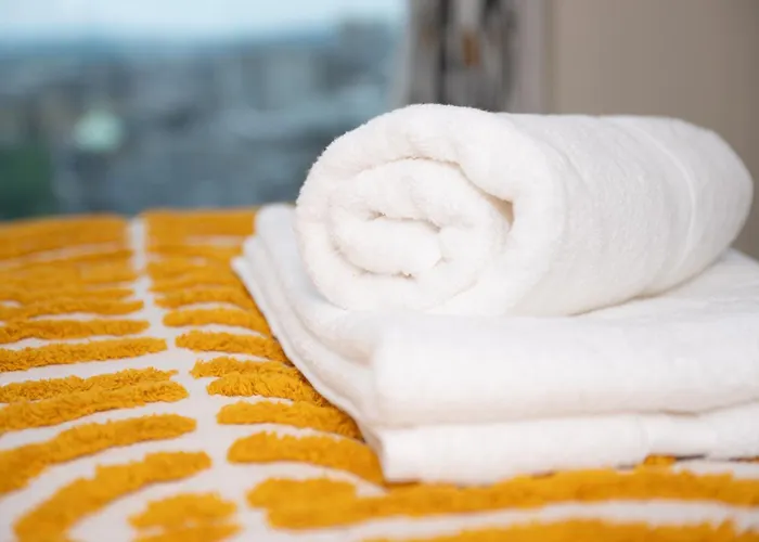 Apartment Center, Free Wifi For Contractor, Family Bradford (West Yorkshire)