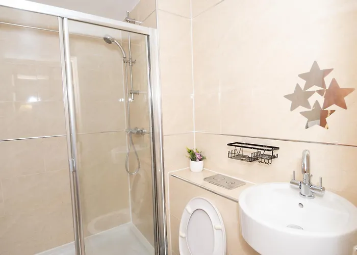 Center, Free Wifi For Contractor, Family Apartment *