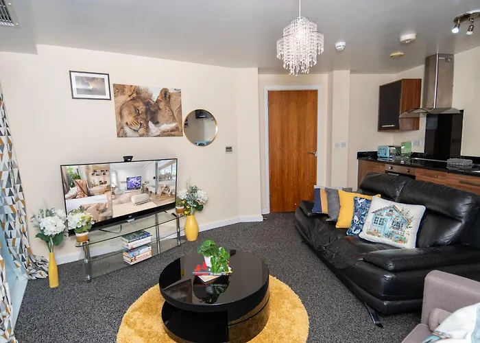 Center, Free Wifi For Contractor, Family Bradford (West Yorkshire)