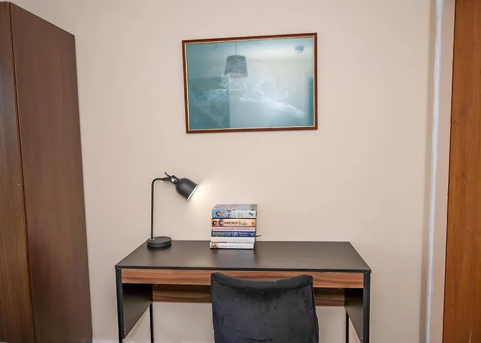 Apartment Center, Free Wifi For Contractor, Family *