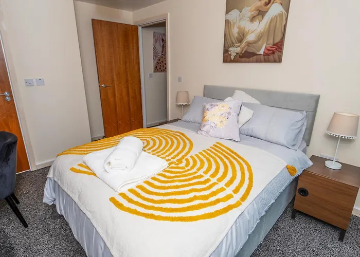 Center, Free Wifi For Contractor, Family * Bradford (West Yorkshire)