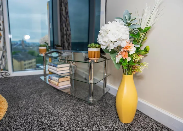 Center, Free Wifi For Contractor, Family * Bradford (West Yorkshire)