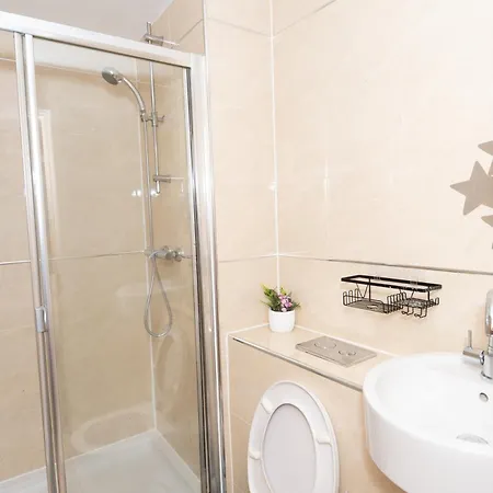 Center, Free Wifi For Contractor, Family Apartament *